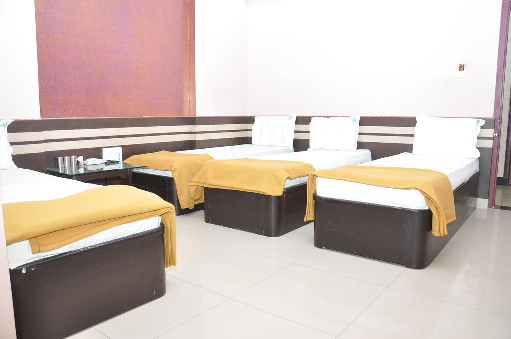 Ssr Hotel Srikalahasti Zewnętrze zdjęcie