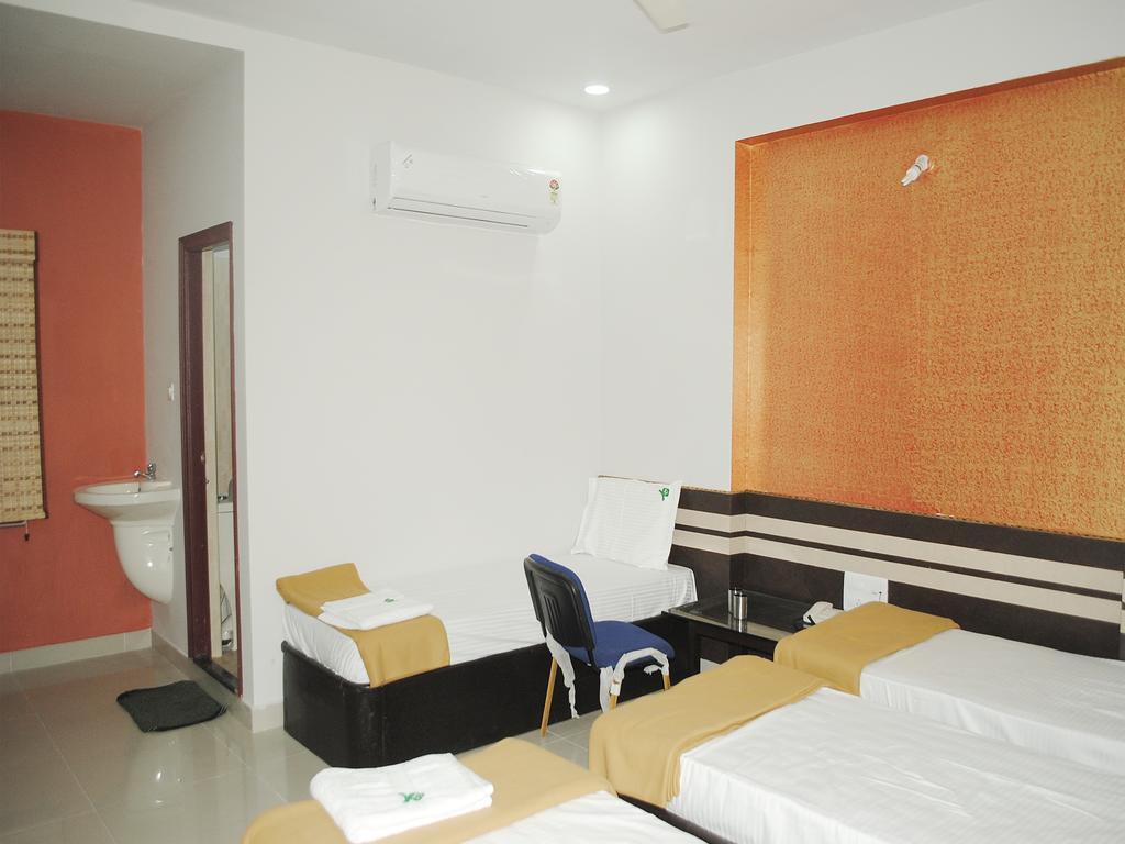 Ssr Hotel Srikalahasti Zewnętrze zdjęcie