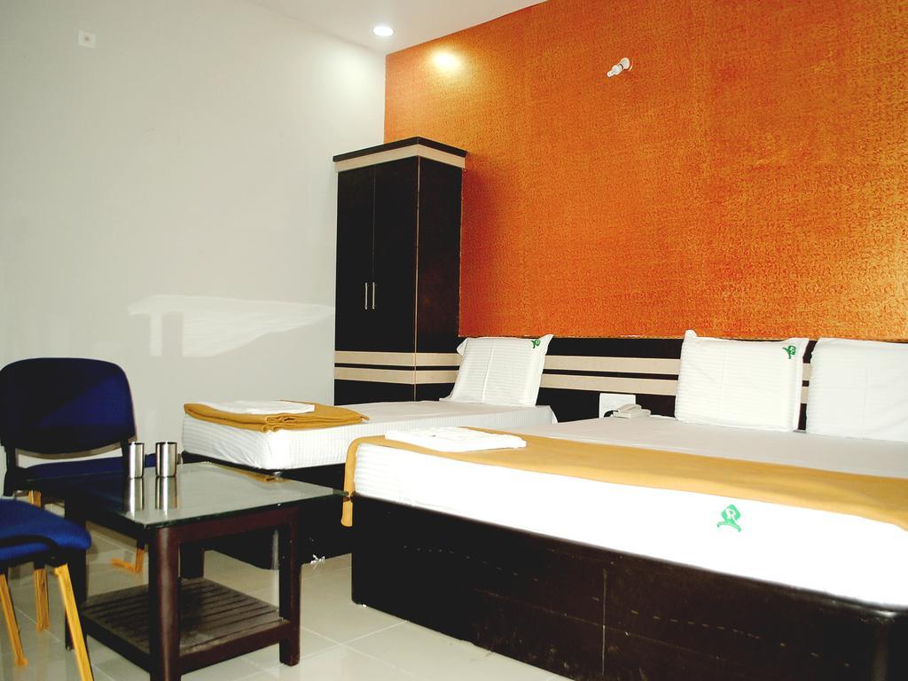 Ssr Hotel Srikalahasti Zewnętrze zdjęcie