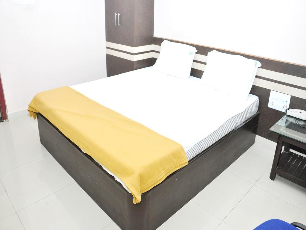 Ssr Hotel Srikalahasti Zewnętrze zdjęcie